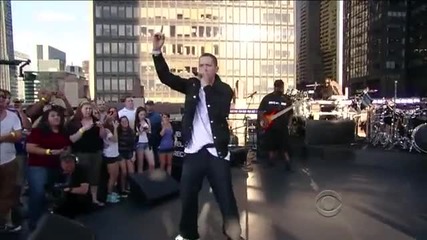 Eminem - Not Afraid (live on Letterman 06 - 25 - 2010) 
