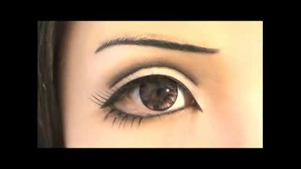 Tutorial - Anime Eye Makeup 13
