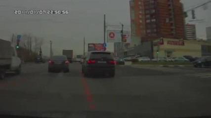 X5m Срещу Golf Gti