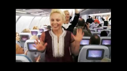 Изненадващ танц в самолета- денят на Индия