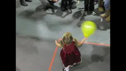 Mia Talerico (charlie) on the set of Good Luck Charlie