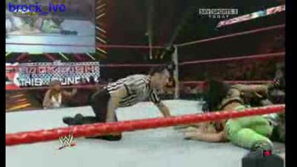 Wwe Raw 04 20 09 melina vs beth