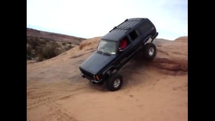 Jeep Cherokee on Poison Spider Moab trail