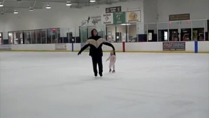 Бебешко фигурно пързаляне 