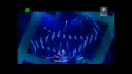 Fergie - London Bridge (Live)