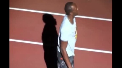 Mr Bolt : " Стига с това реге " :)
