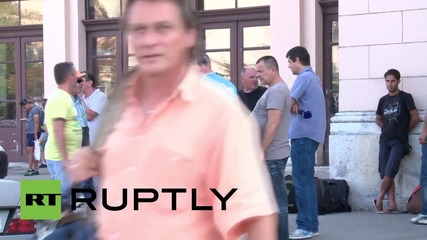 Croatia: Refugees arrive in Zagreb after Hungary closes its border