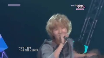 Shinee - Hello ~ Music Bank (oct. 08.10) 