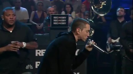 Eminem - Won't Back Down ft. The Roots (live) (hd)