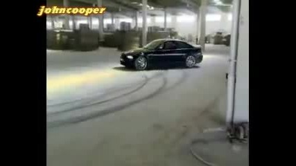 Дрифт в хале с Bmw M3 E46