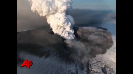 Изригването на Вулкана в Исландия 2 {снимано от друго място} 