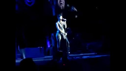 Rihanna - Rehab (live 2008)