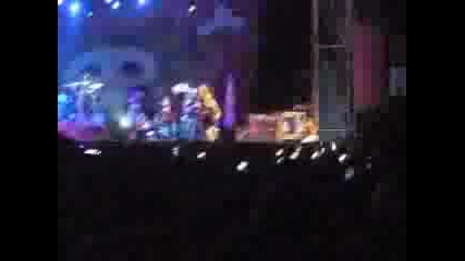 Avril Lavigne - Everything Back But You