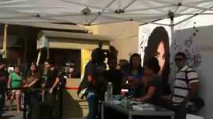 Dulce Maria en la firma de garnier 16 10 2010 2 