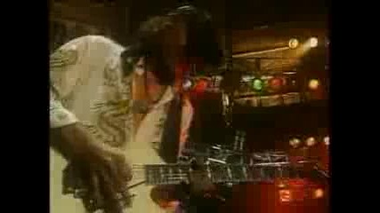 Scorpions - Love Em Or Leave Em