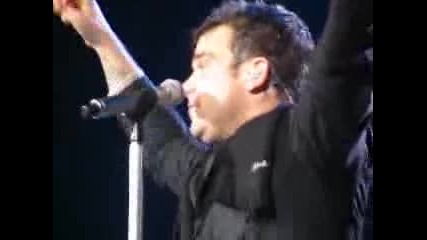 Robbie Williams @ Milton Keynes - Feel