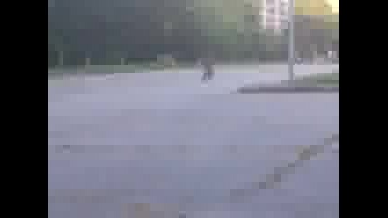 Mitko se prediva na brtskata mogila