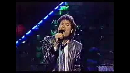 Cliff Richard - Devil Woman