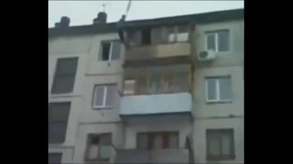 Пиян Руснак пада от петият етаж