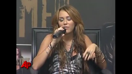 Miley Cyrus Can t Be Tamed in Spain
