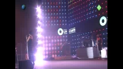 Rihanna - Umbrella - Live Earth 2007