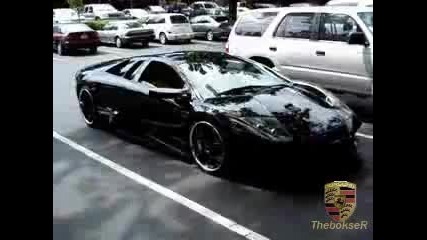 Пич се газари с черно - Lamborghini Murcielago 