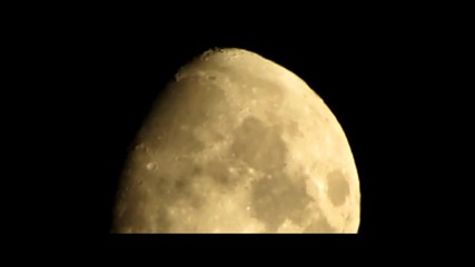Луната снимано с фотоапарат от с.гълъбец
