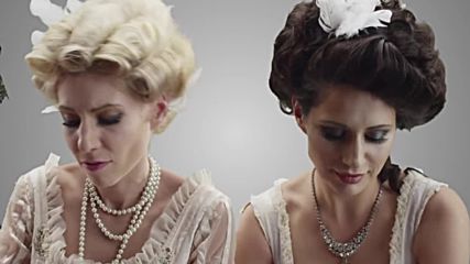 Marija & Julijana - Mozart Symphony No 40 piano cover salsa version