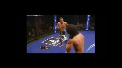Anthony Pettis Superkick