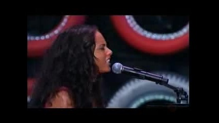 Alicia Keys - The Thing About Love Live