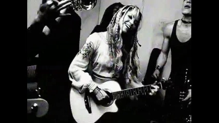 Shakira - Underneath Your Clothes ~ H D 