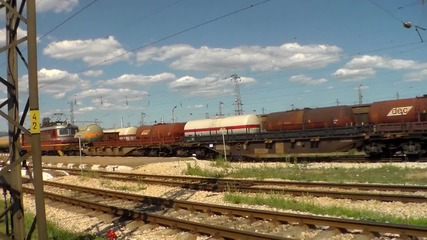 43 528.9 с товарен влак за Яна