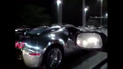 Pur Sang Bugatti Veyron In Abu Dhabi U.a.e.flv