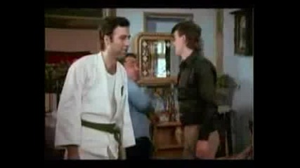 Kemal Sunal - 100 Numarali Adam Part 2/9