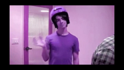 **joe jonas** (spec pozdrev za x selly x )