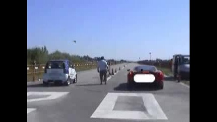 Драг - Smart vs. Ferrari