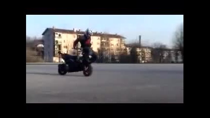 Jure Kri scooter stunt 