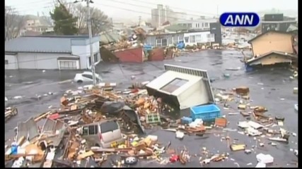 разрушително цунами Япония, уловен на филм! 