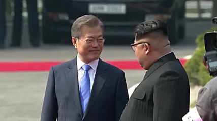 North/South Korea: Kim and Moon make history with Panmunjom meet