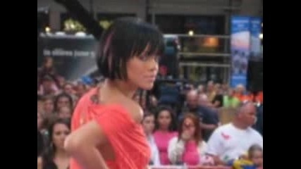 New !!! Rihanna - Disturbia 2008