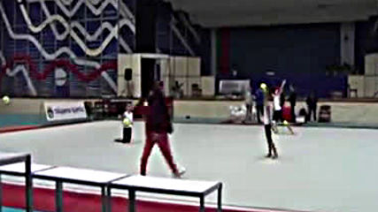 Eто как една бургаска треньорка по художествена гимнастика се отнася с децата
