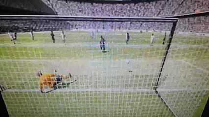 Fifa 2005 дузпа на Роналдиньо
