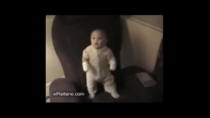 Бебе танцува като Шакира