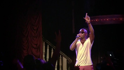 Tinie Tempah - Wonderman ( Vevo Lift Presents )