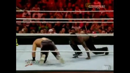 Primo & Epico vs Kofi Kingston & R - Truth | Wwe Raw - 20.2.12