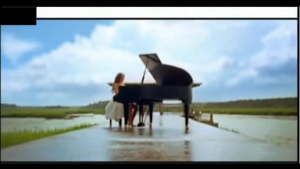 Mix sounds of Miley Cyrus