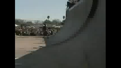 Tony Hawk - Skateboarding at the Clash at Clairemont 2