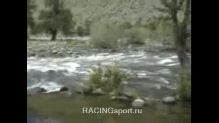 джип в реката