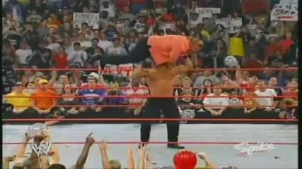 Goldberg - Gorilla Press into Front Powerslam