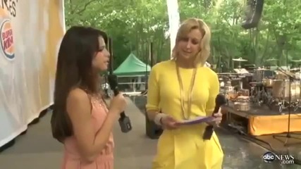 Selena Gomez Backstage Live on Good Morning America (17th June 2011)